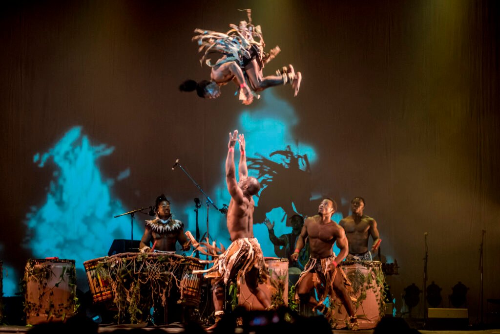 Cirque Kalabante performing Afrique in Cirque